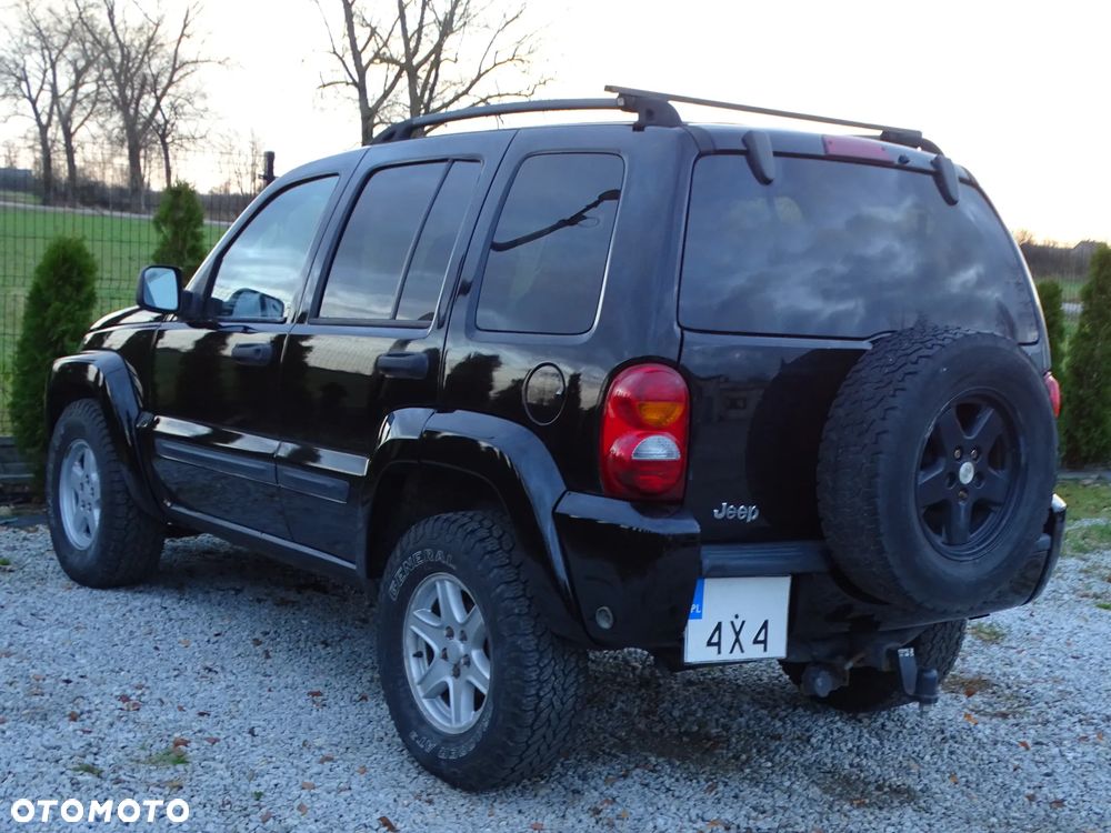 Jeep Liberty - 13