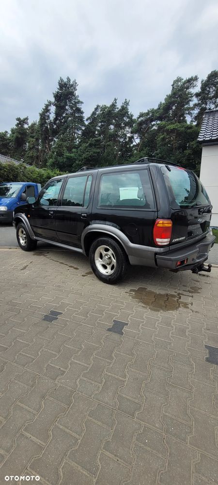 Ford Explorer - 10