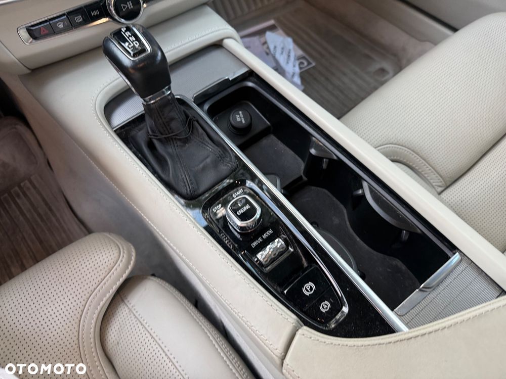 Volvo V90 D5 AWD Geartronic Inscription - 12