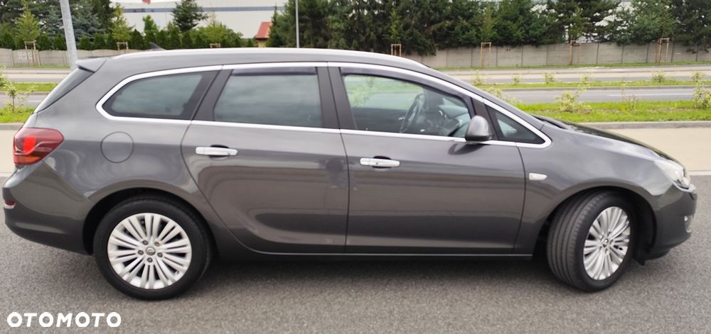 Opel Astra 1.6 Turbo Automatik - 9