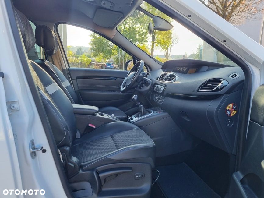 Renault Scenic dCi 160 Bose Edition - 16