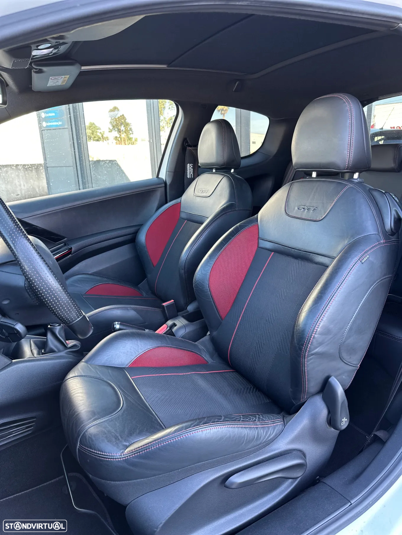 Peugeot 208 1.6 e-THP GTi - 16