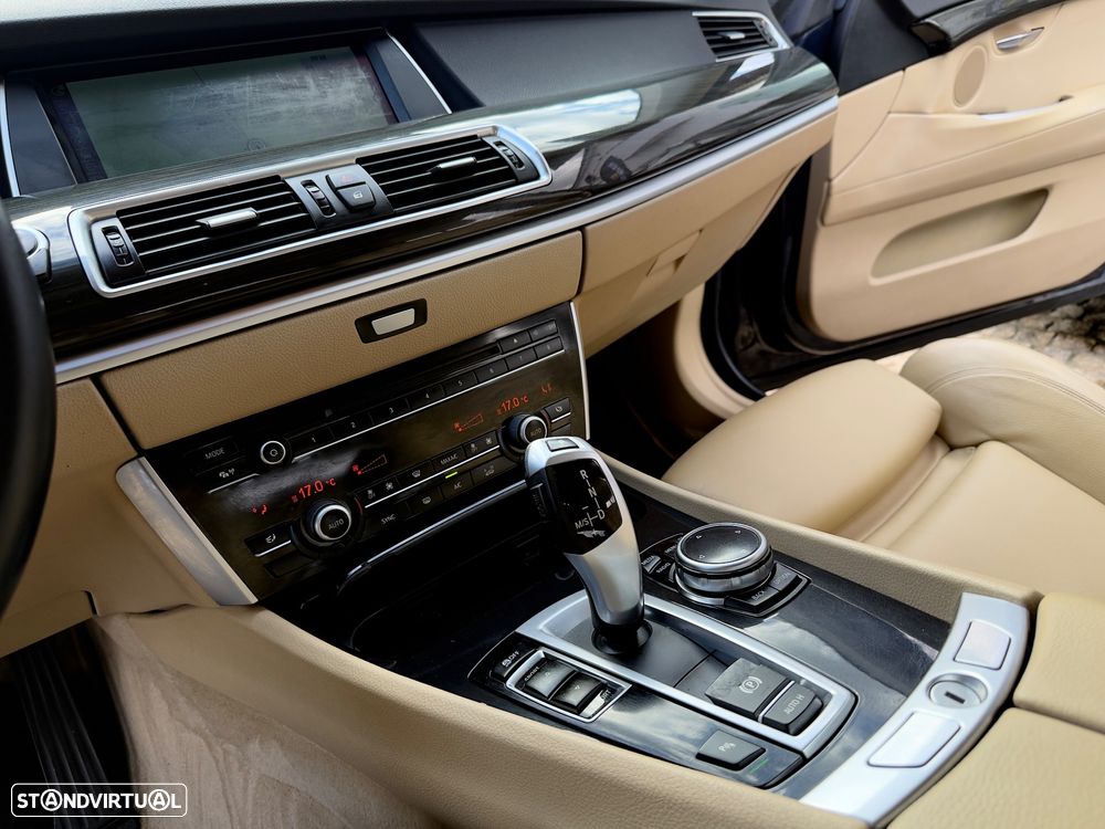 BMW 520 Gran Turismo d Line Luxury - 44