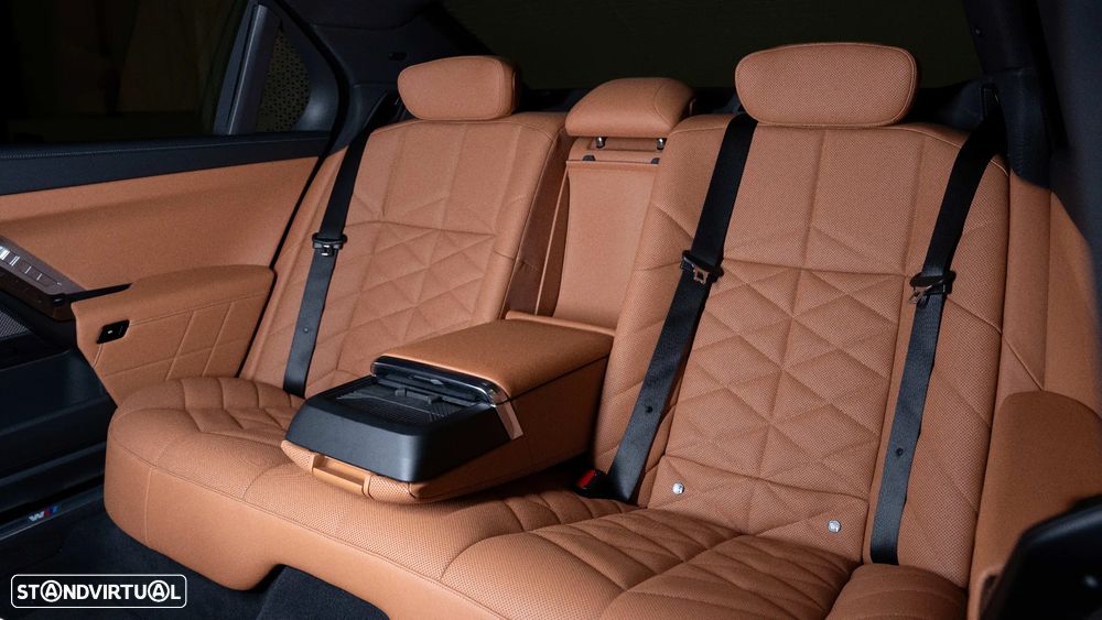 BMW 740 d xDrive Pack Desportivo M Pro - 25