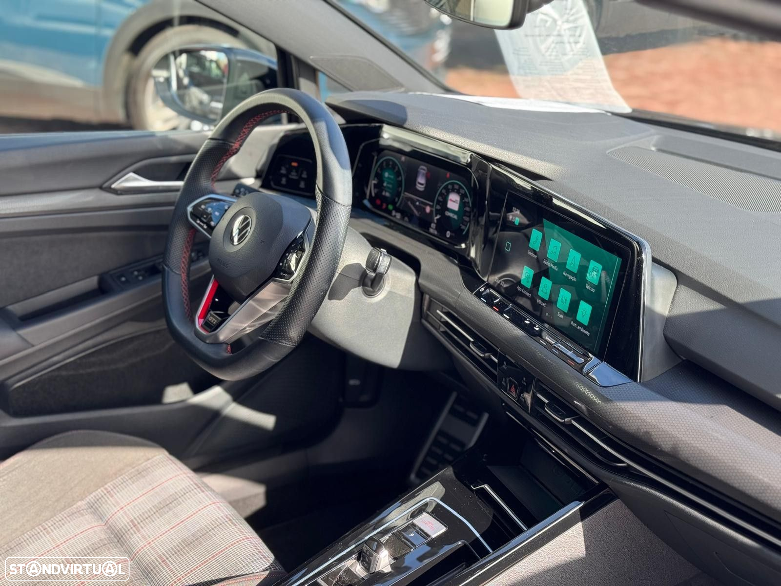 VW Golf 2.0 TSI GTI DSG - 23
