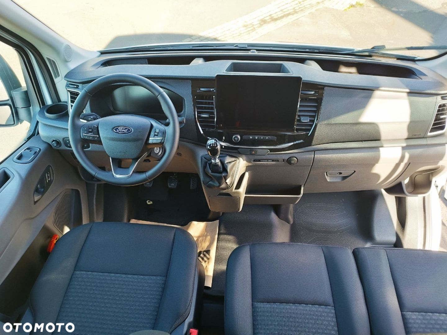 Ford Transit - 12