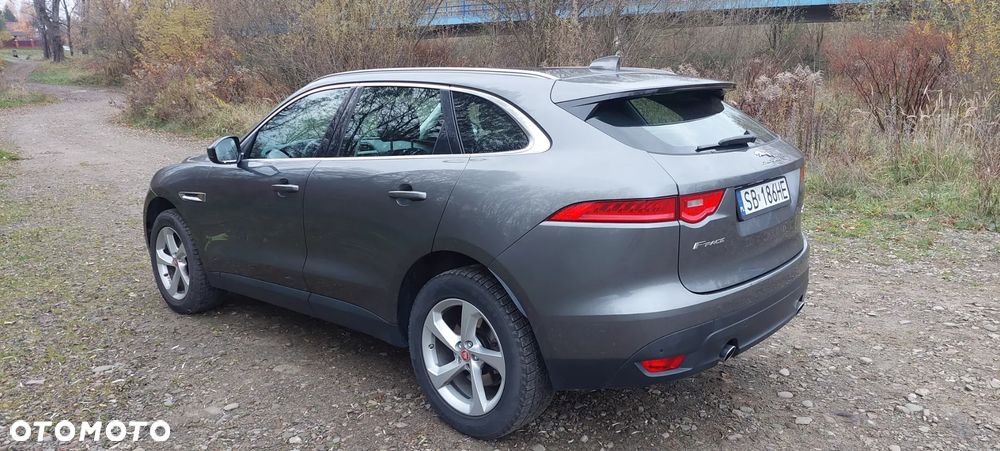 Jaguar F-Pace - 5