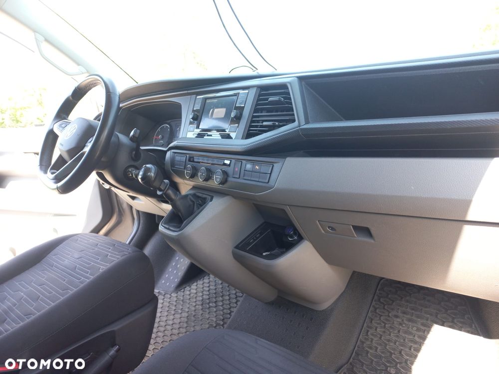 Volkswagen Caravelle 2.0 TDI L2 Comfortline - 5