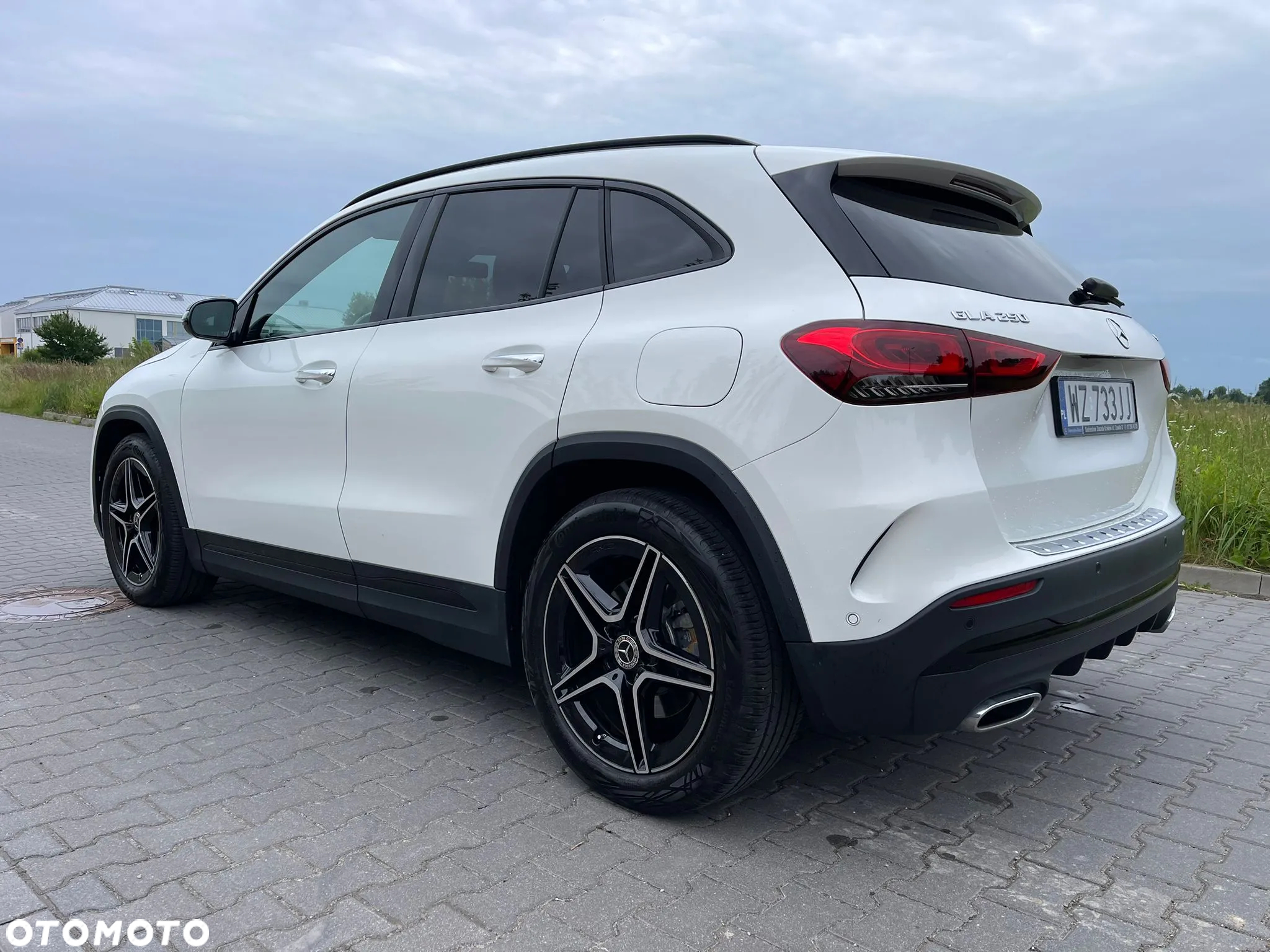 Mercedes-Benz GLA 250 4-Matic AMG Line - 9