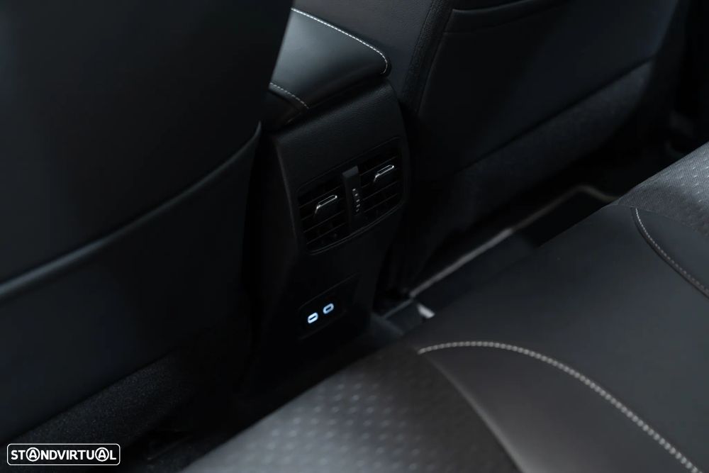 Toyota Corolla 1.8 Hybrid Exclusive - 34