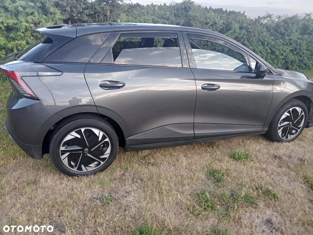 MG 4 Luxury 64 kWh - 10