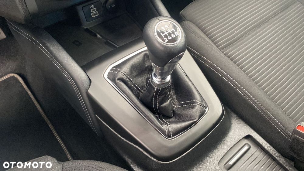 Ford Focus 1.0 EcoBoost mHEV Titanium X - 19