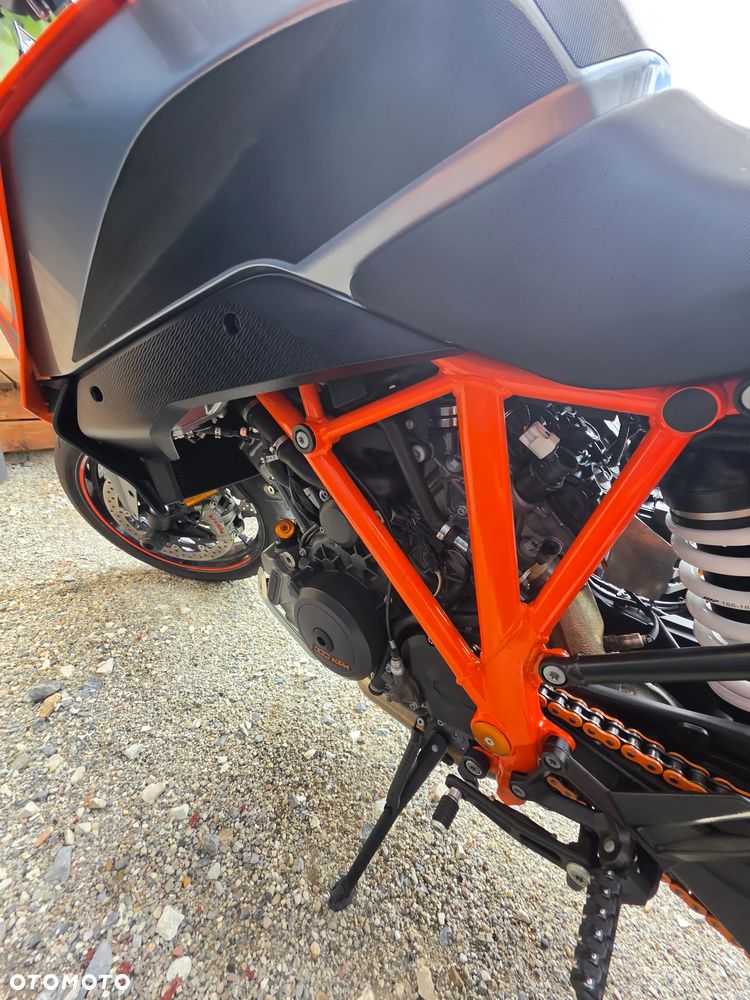 KTM Super Duke - 19