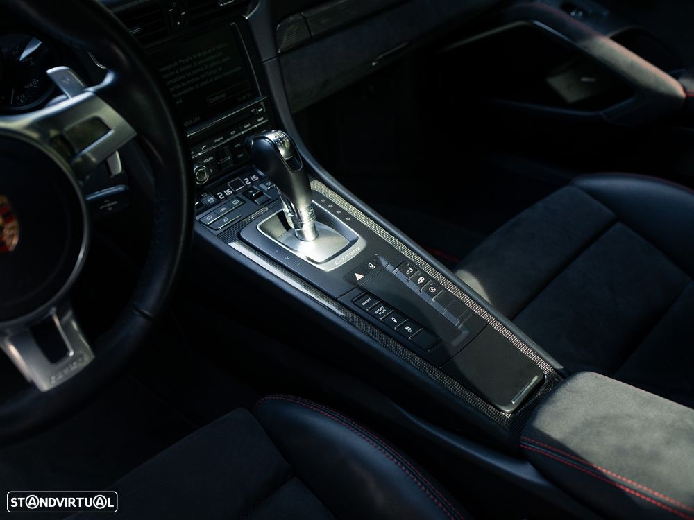 Porsche 911 (991) Carrera 4 GTS PDK - 34