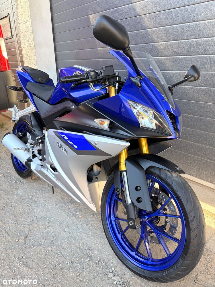 Yamaha YZF - 1