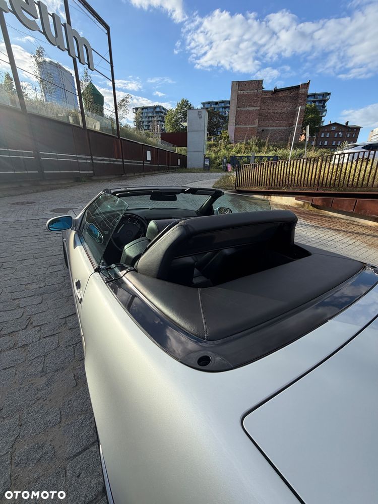 Mercedes-Benz SL - 11