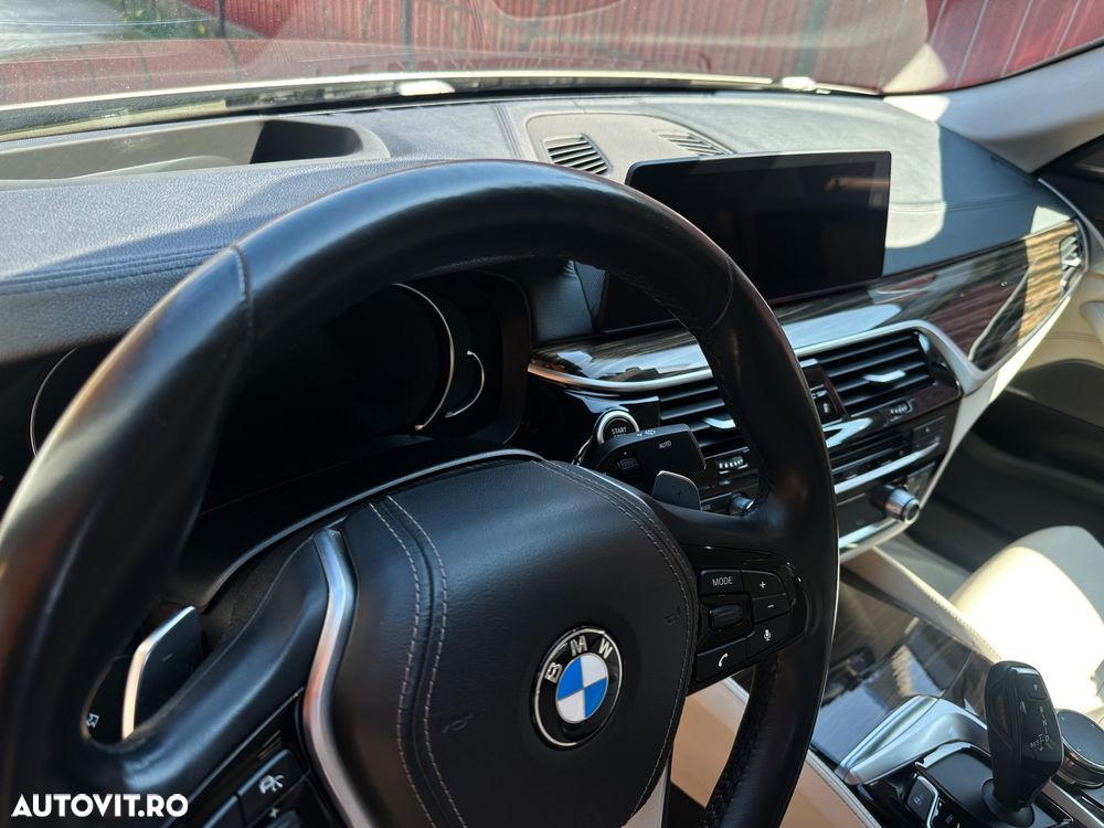 BMW Seria 5 520d AT - 38