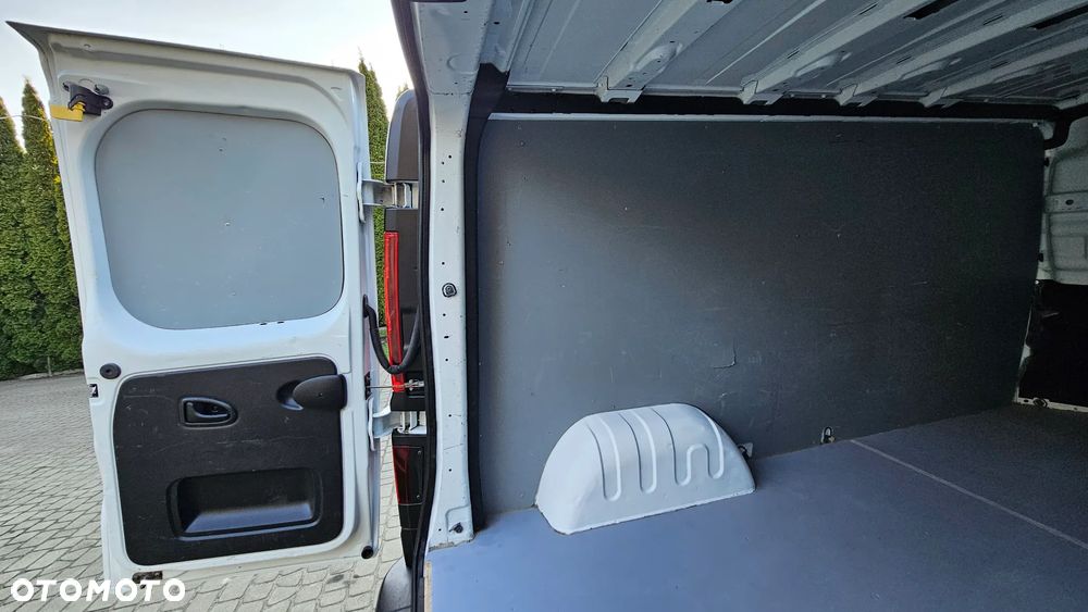 Opel Vivaro 1,6 CDTI 120KM L2 Długi 2018 Rok Klima Webasto Tempomat Hak Parktronik - 30