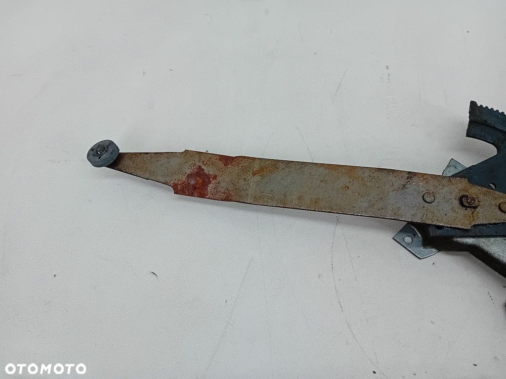 PODNOŚNIK SZYBY LEWY PRZÓD CHEVROLET BERETTA (87-96) - 5