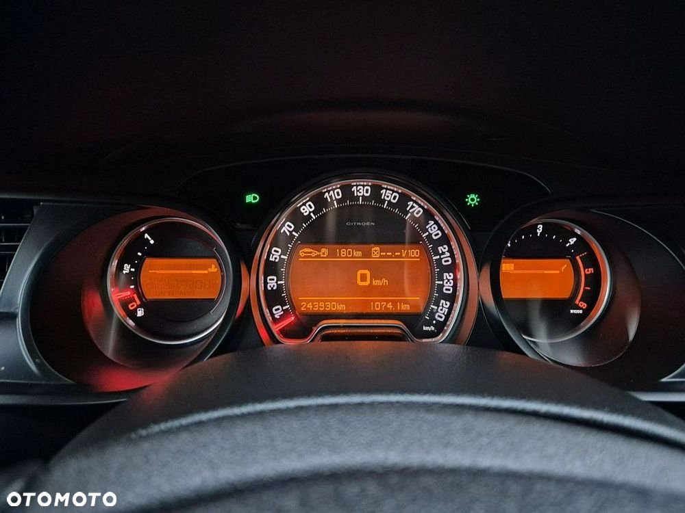 Citroën C5 HDi 110 FAP Business Class - 13