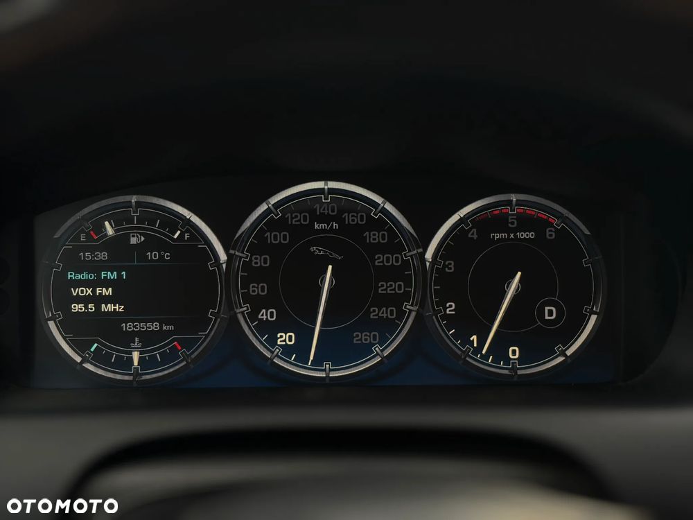 Jaguar XJ 3.0 D V6 Premium Luxury - 10