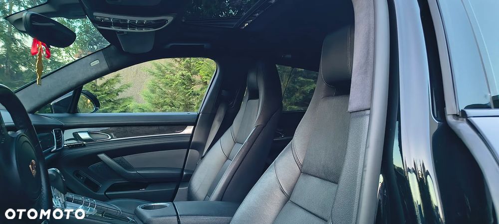 Porsche Panamera Platinum Edition PDK - 19