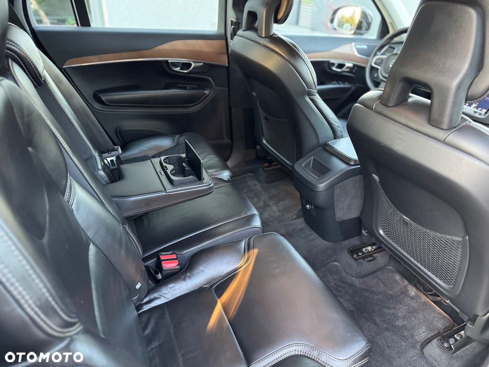 Volvo XC 90 D5 SCR AWD Inscription 7os - 35