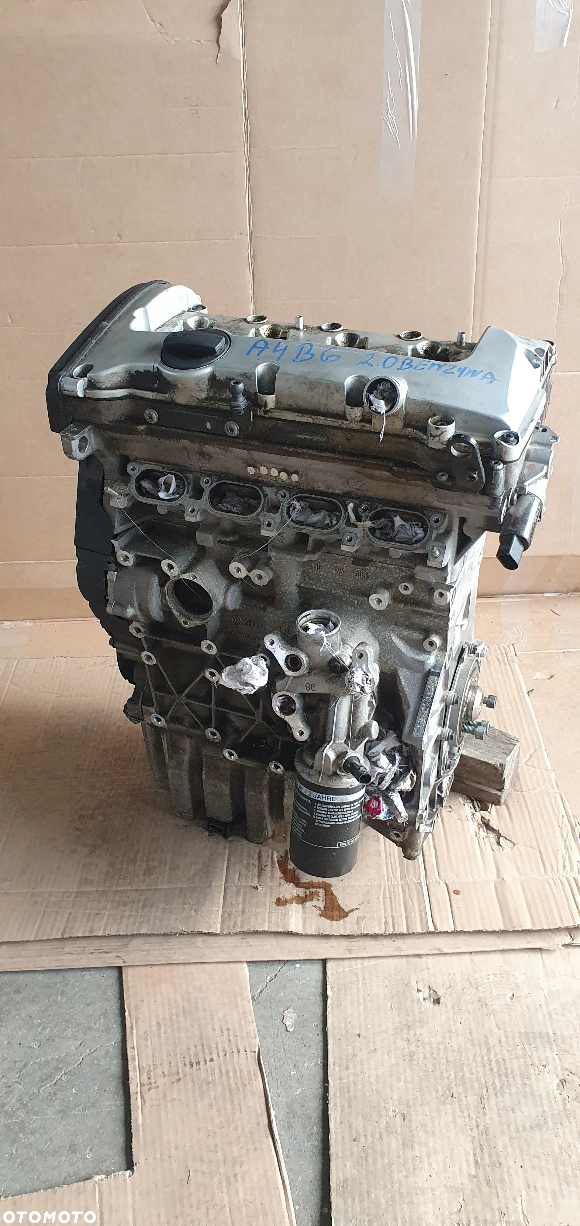 Silnik blok silnika słupek Audi A4 B6 2.0 ALT - 2