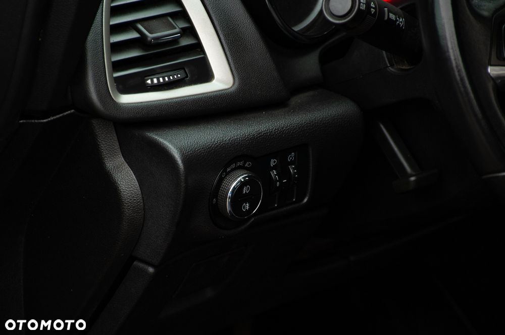 Opel Astra 1.4 Turbo Innovation - 35