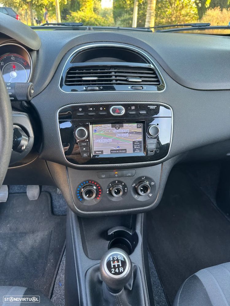 Fiat Punto 1.3 M-Jet Lounge S&S - 8