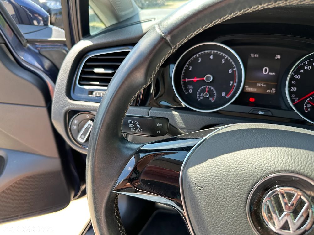 Volkswagen Golf - 10