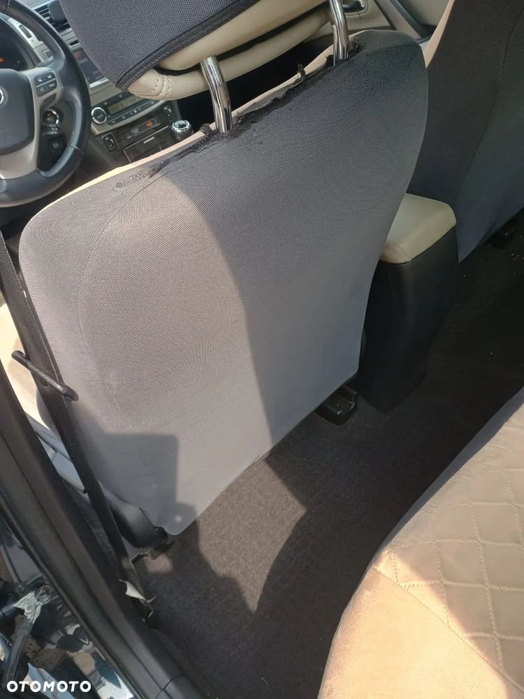 Toyota Avensis 1.8 Luna - 5