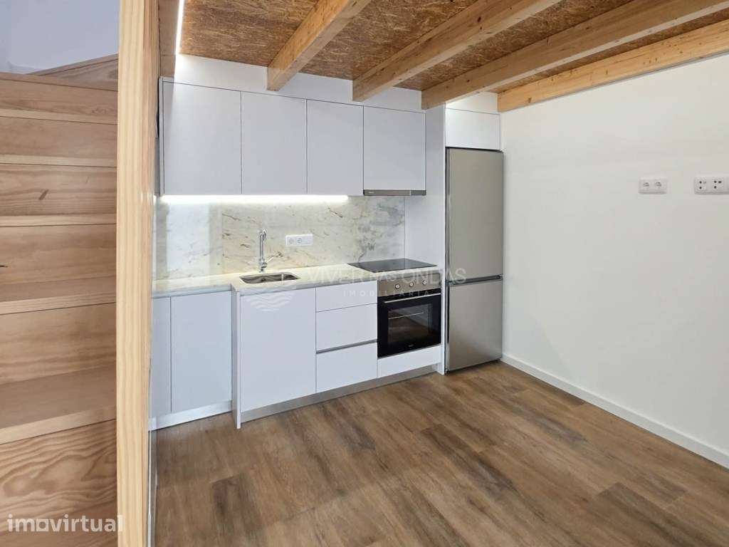 CASA T1 duplex no Porto - Oferta da escritura - Grande imagem: 2/18
