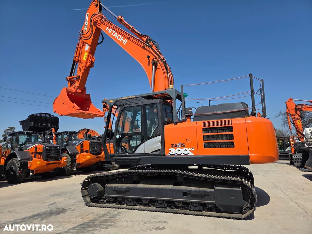 Hitachi 32t, cupa 1,8mc NOUA, 2019, 7.237h, consum mediu 18,6litri/ora, Isuzu 265CP, 3 pompe hidr HITACHI, produs in JAPONIA, lant 80% bun doar 991h deplasare, reviziile facute, inst picon si rotire, antifurt, Ad sapare 8m, AC, leasing 3 ani-PROMOTIE 96.900 - 17