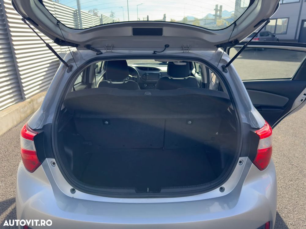 Toyota Yaris - 8