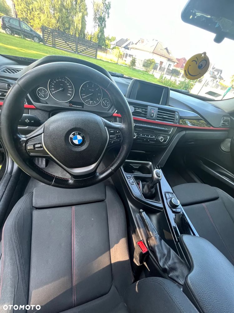 BMW Seria 3 320d - 8