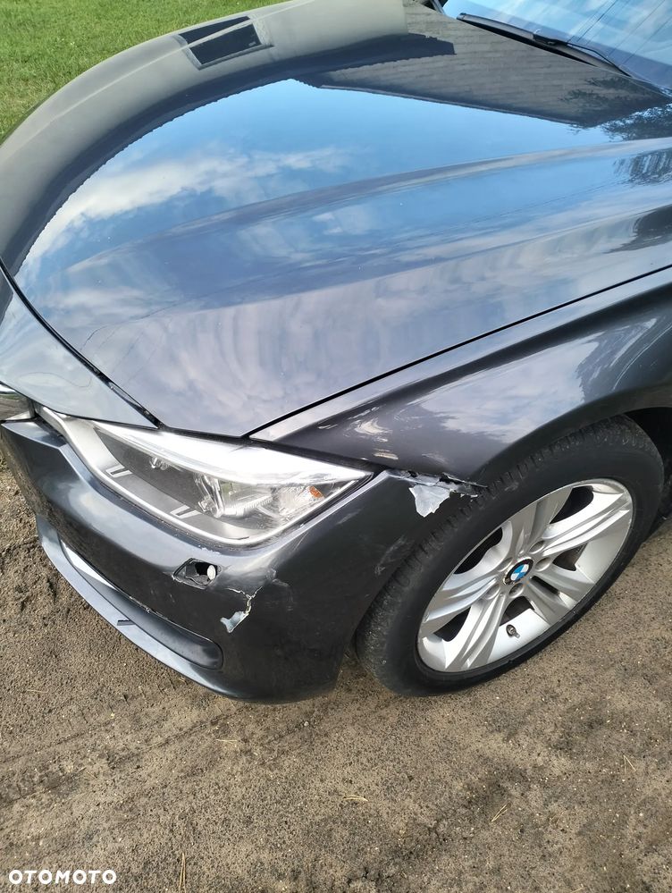 BMW Seria 3 318d xDrive Sport Line - 2