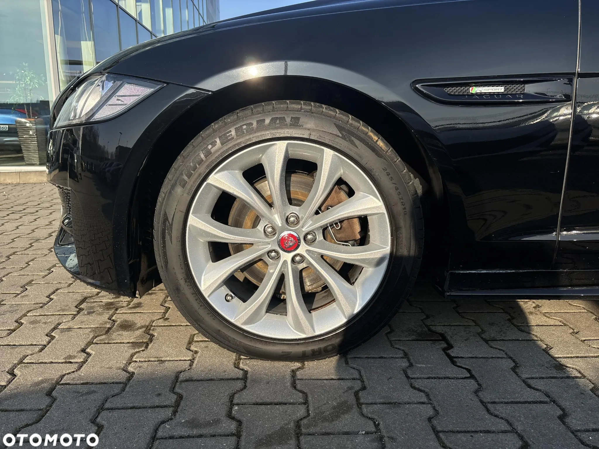 Jaguar XF 2.0 i4D R-Sport - 16