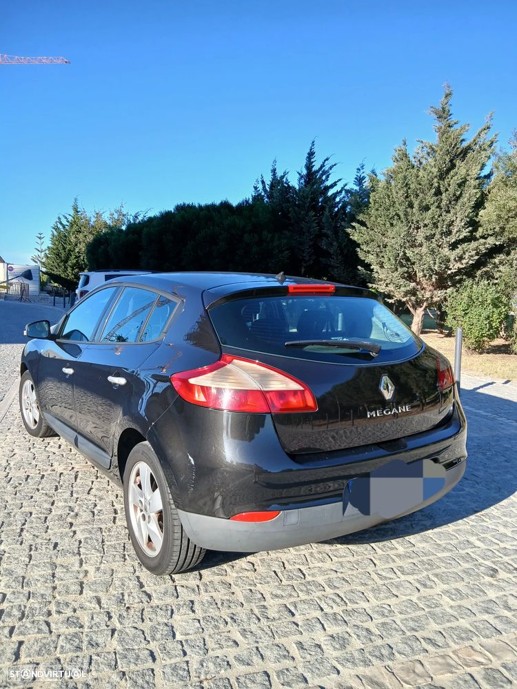Renault Mégane 1.5 dCi Confort - 4