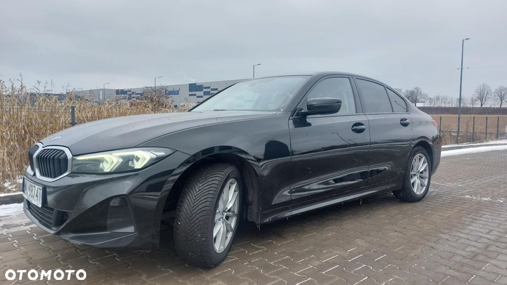 BMW Seria 3 318d mHEV - 5
