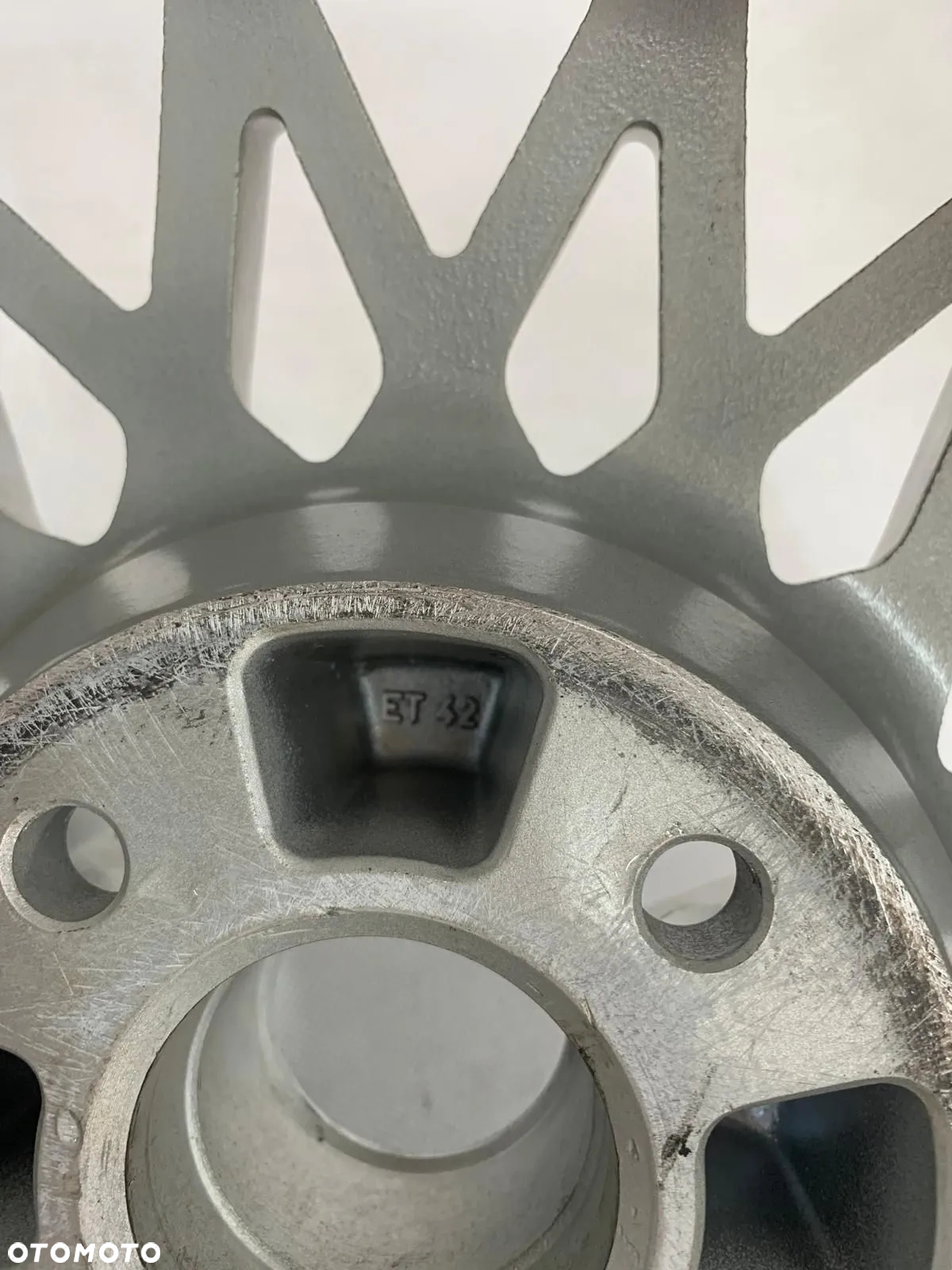 Opel Astra Acona Kadett Felgi 5 1/2Jx14H2 et 49 6Jx15H2 et 42 4x100 - 6