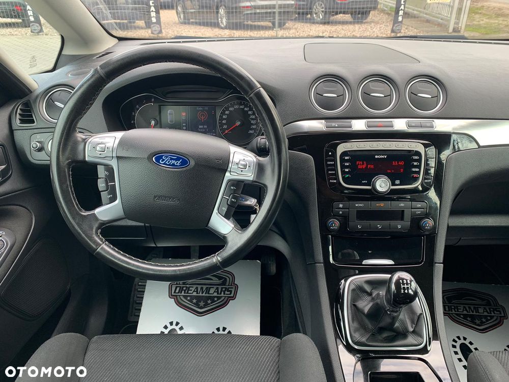 Ford S-Max - 19