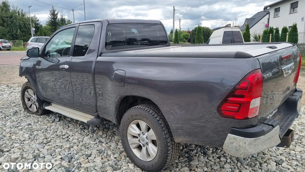 Toyota Hilux 4x4 Double Cab Executive - 14