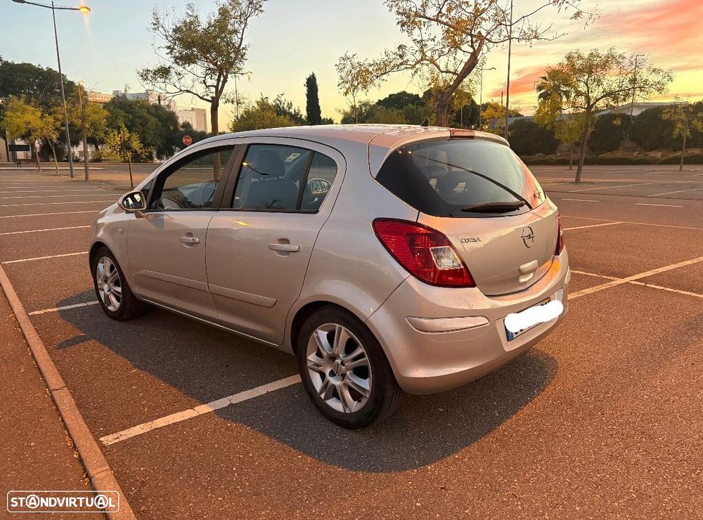 Opel Corsa 1.2 Enjoy - 4