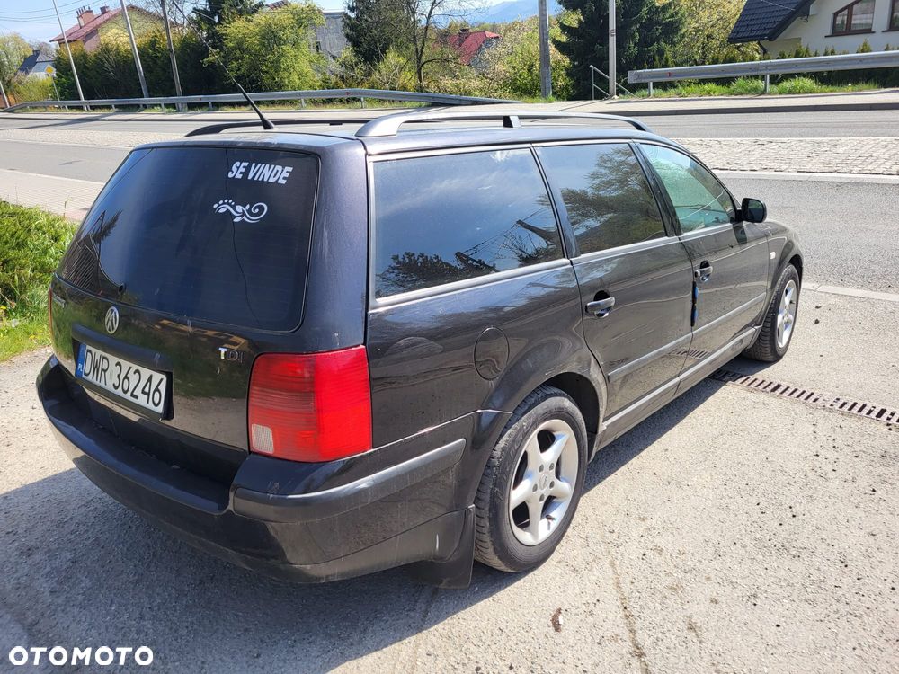 Volkswagen Passat - 4