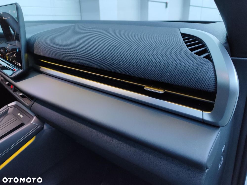 Volkswagen T-Roc - 31