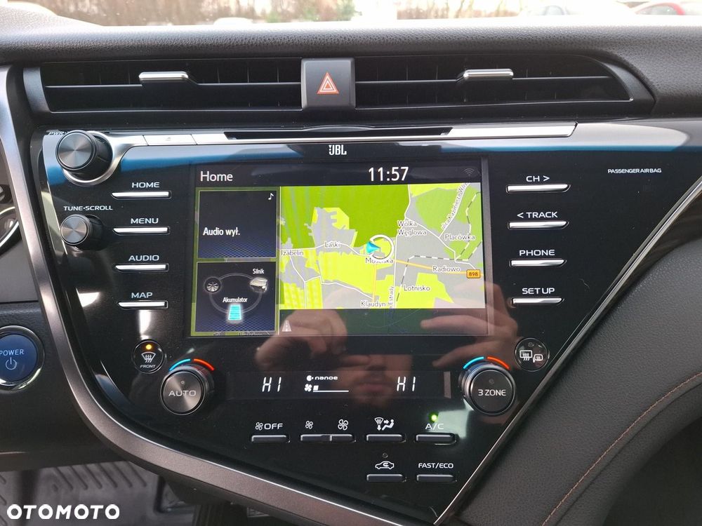 Toyota Camry 2.5 Hybrid Executive CVT - 16