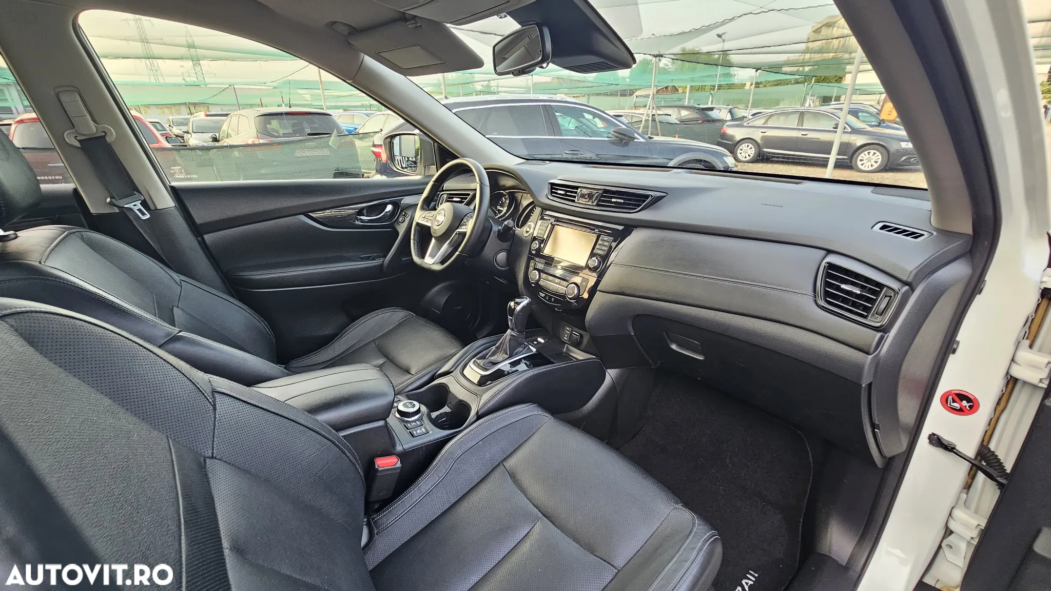 Nissan X-Trail 2.0 dCi ALL-MODE 4x4i Xtronic Tekna - 29