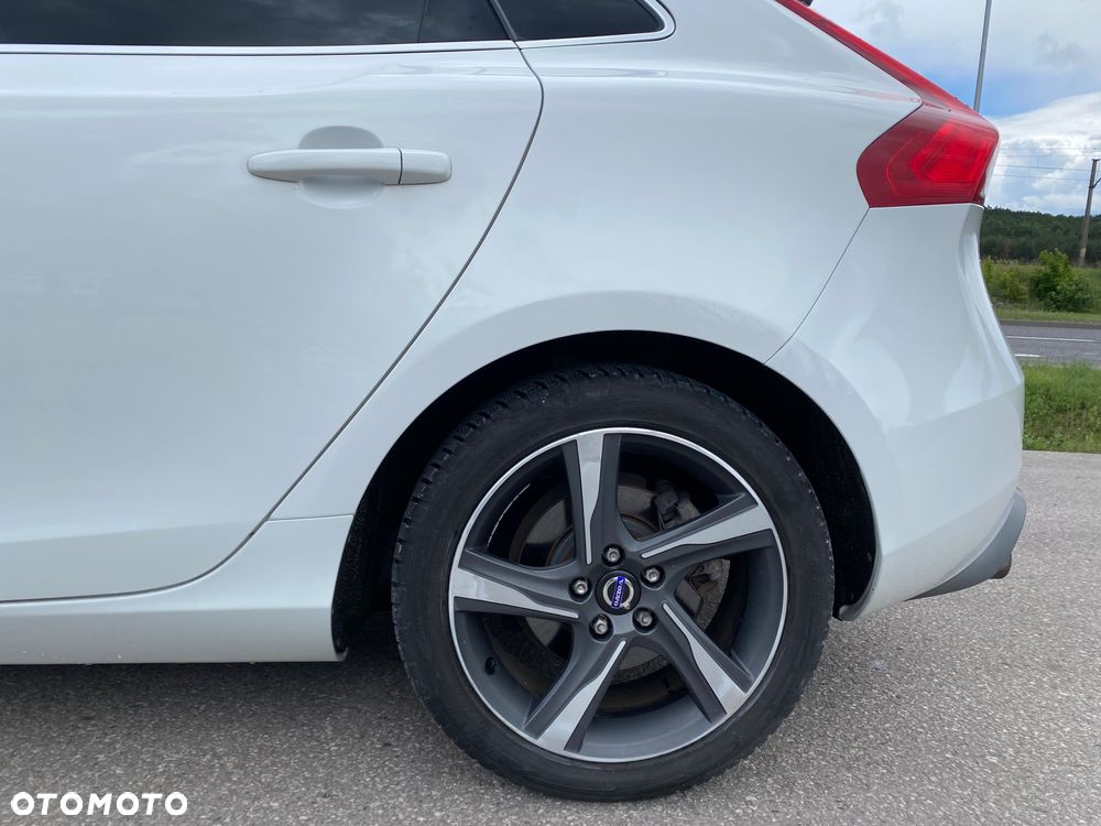 Volvo V40 D2 R Design - 37