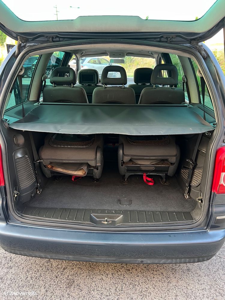 VW Sharan 1.9 TDi Highline TA+AC - 10